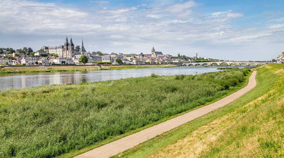 Freewheel your way ‘en vélo’ through the scenic Loire Valley